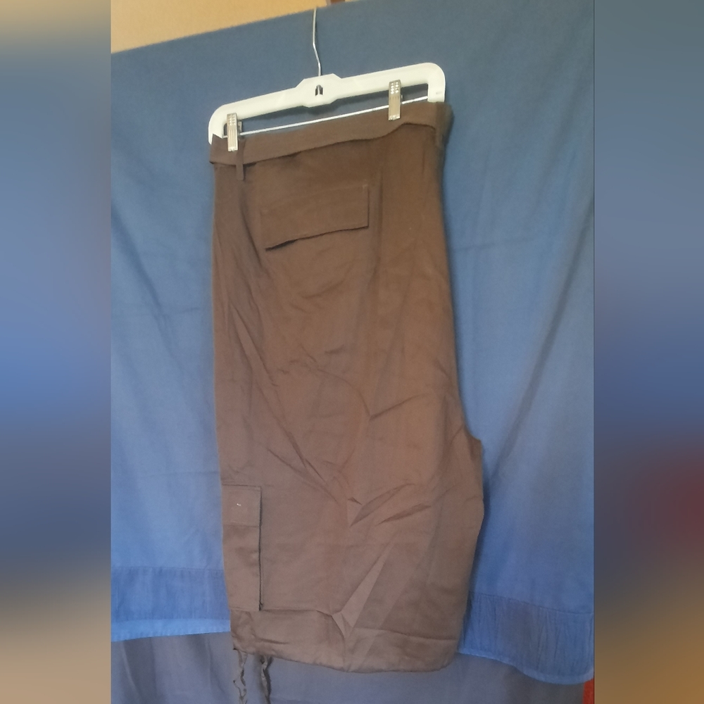 Brown royalty cargo shorts size 56